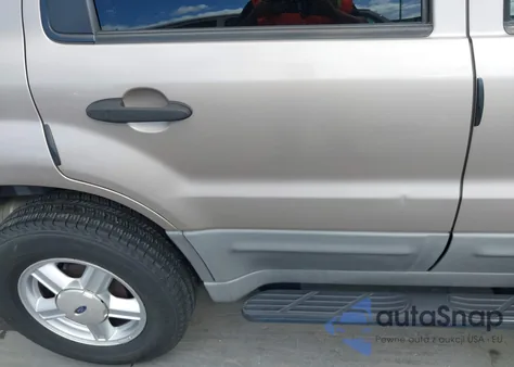 2001 Ford Escape Xlt from USA, damaged, VIN 1FMYU03181KA73971